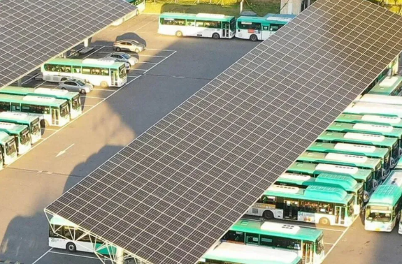 전국 공영주차장에 ‘태양광 발전설비’ 설치 의무화